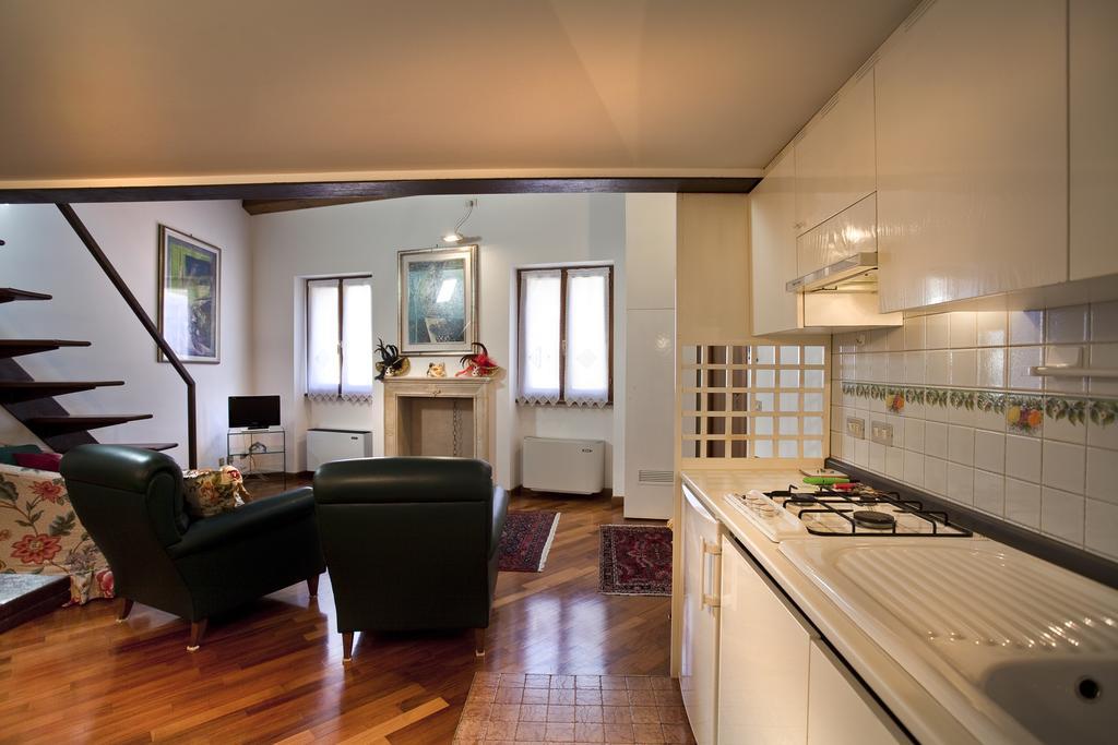 Veronaforent Cadrega Apartment